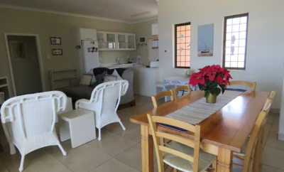 Beach House Umhlanga Holidays – Unit 4 (4 sleeper)