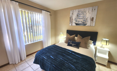 Starling Accommodation Unit 8 Still Bay